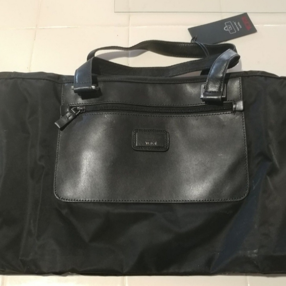 Tumi pack-a-way duffel 1
